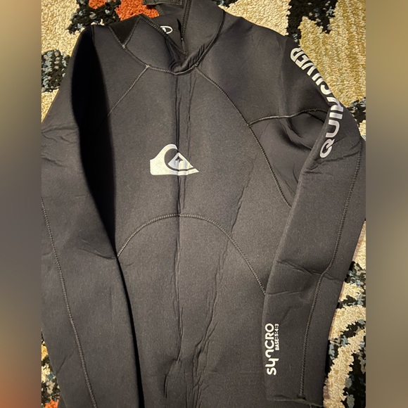 3mm M quicksilver wetsuit - Picture 7 of 9